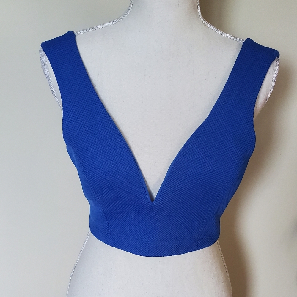 Cropped V neck top - Picture 4 of 6